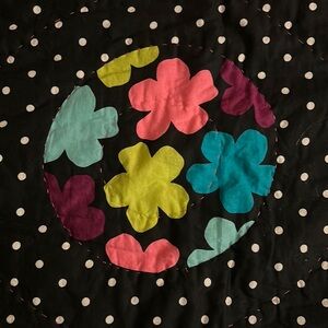 EUC GIRLS TWEEN TWIN POLKA DOT LIGHT WEIGHT QUILT & BLACK BEDSKIRT W/PINK RUFFLE